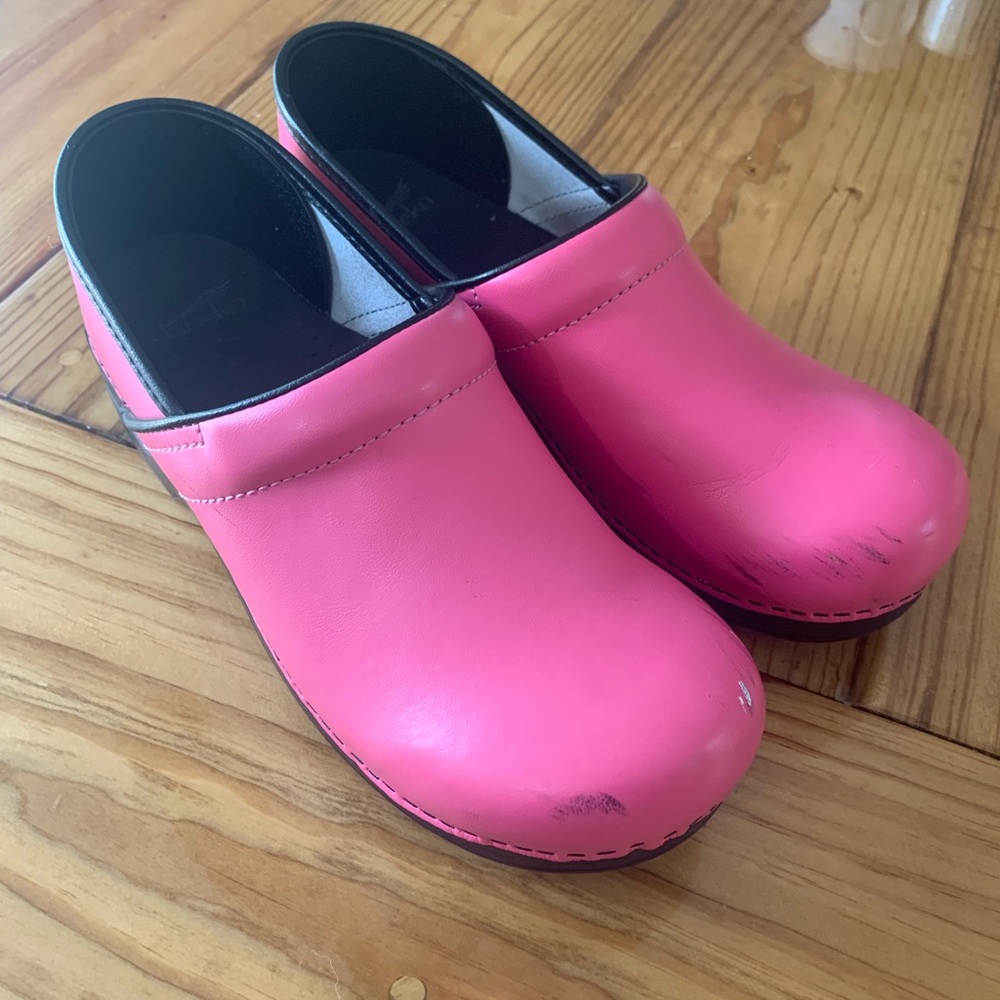 Pink dansko’s, size 42 Euro, approx 10 US